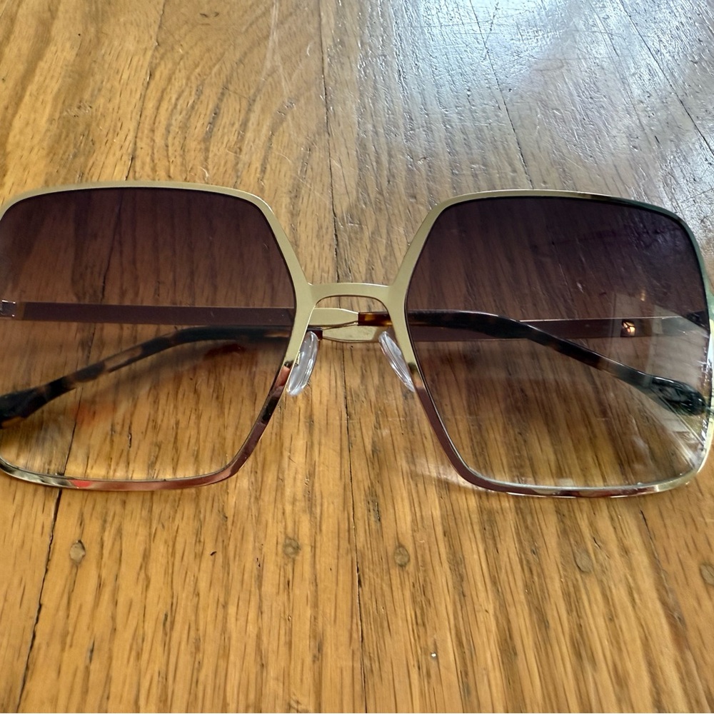 Stylish Isabel Marant Glam Gold Sunglasses